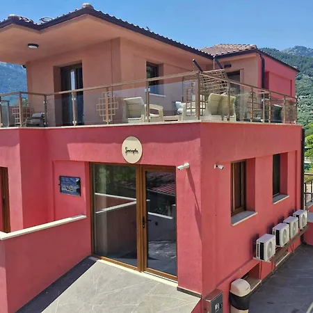 Smaragdos Thassos Boutique 度假居 *